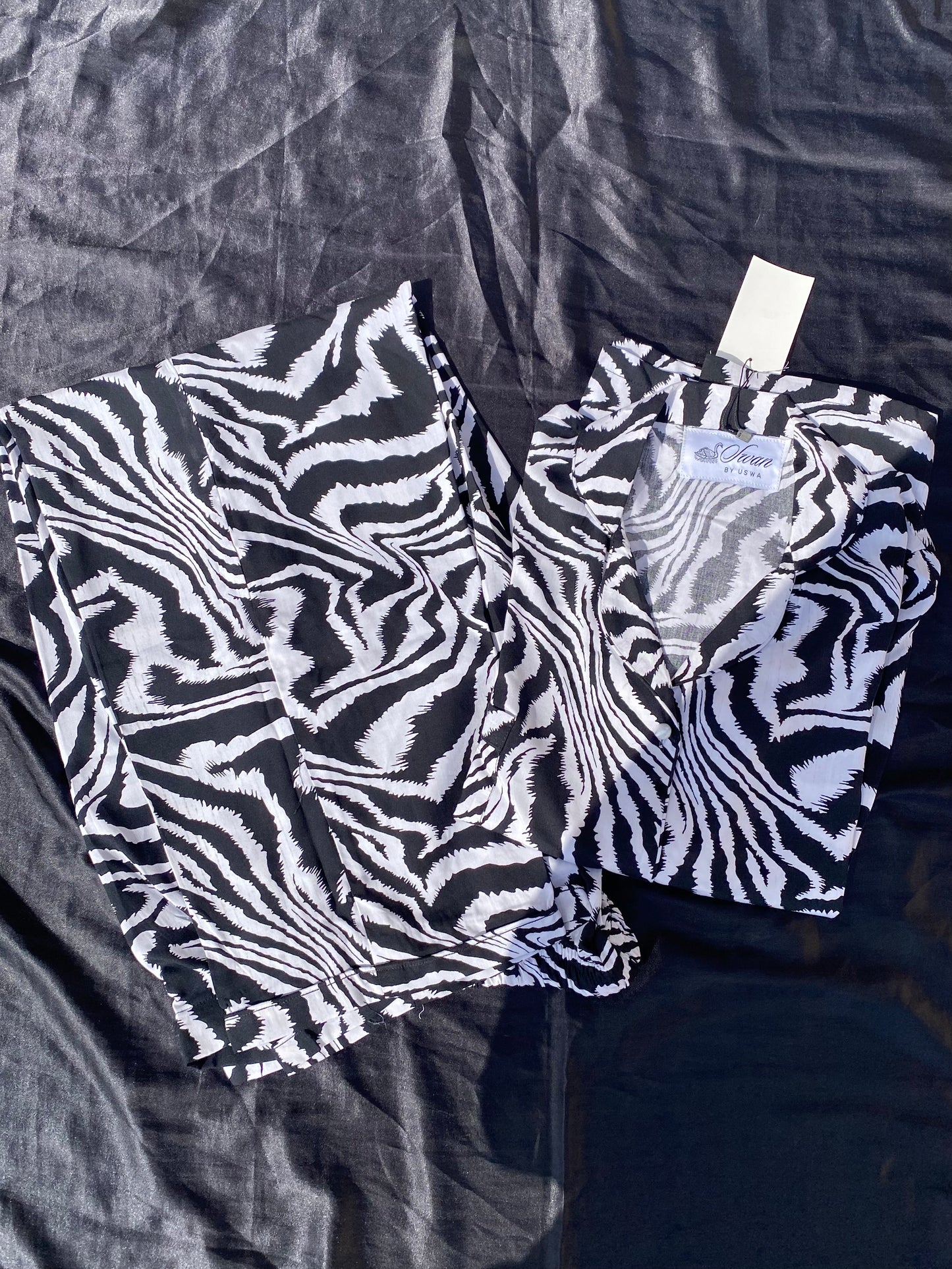 White Black Cheeta Print